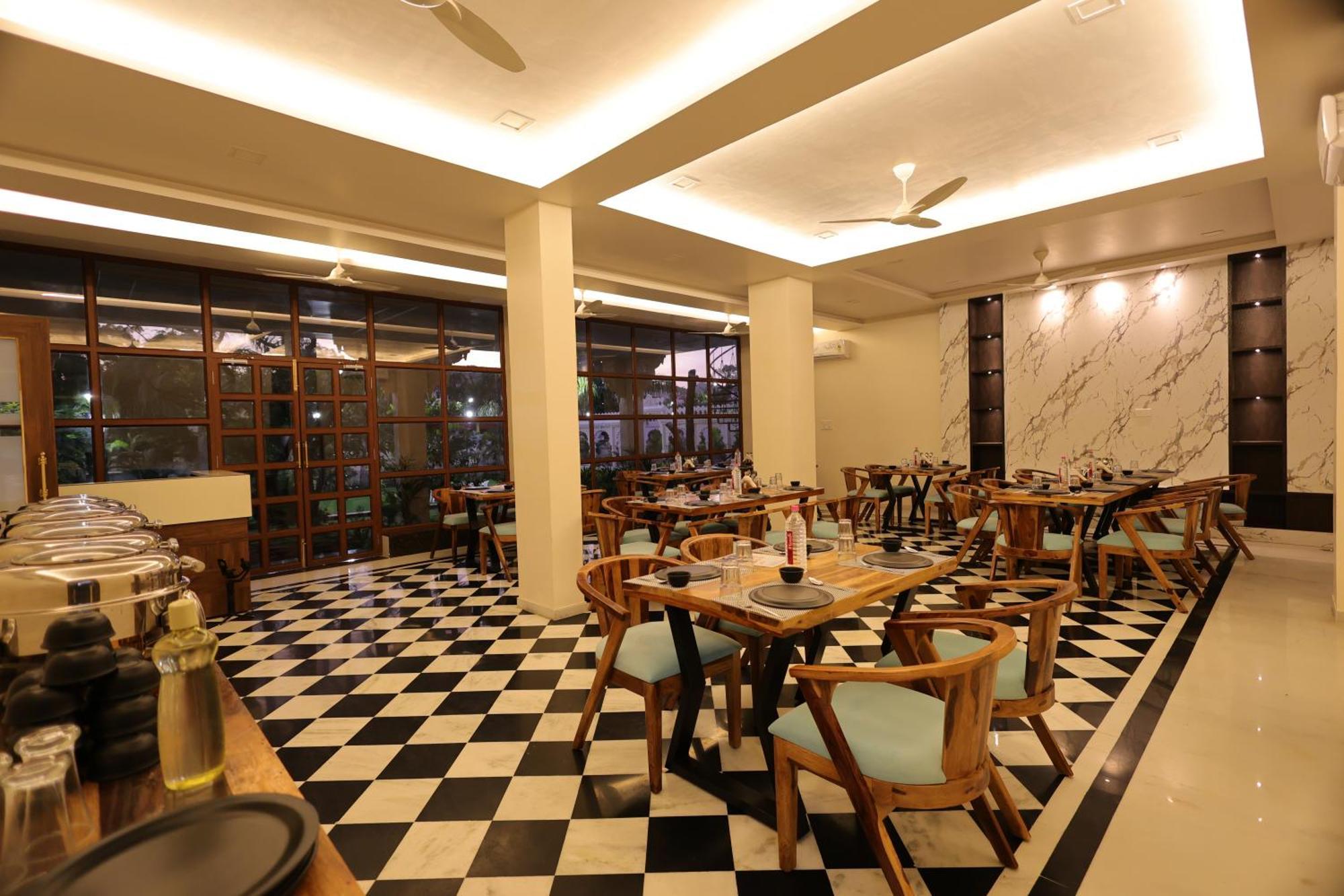 Manas Resort By Rudrakshi Udaipur Esterno foto